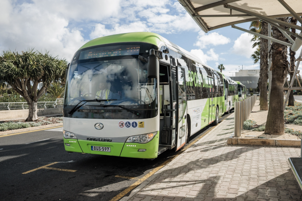 Guía completa para extranjeros que llegan a Malta y quieren usar el transporte público