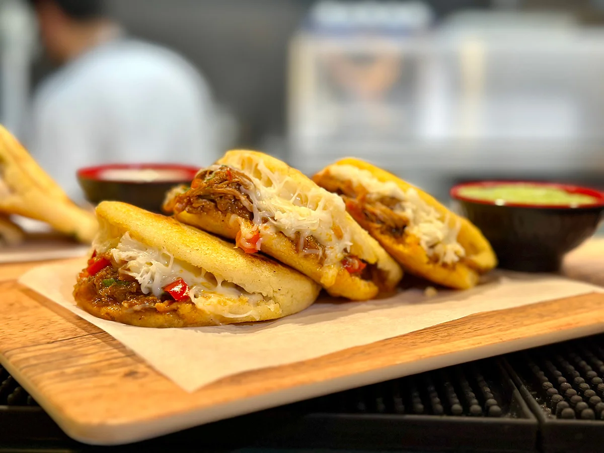 comida colombiana y latina en malta